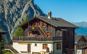 Gruppenhaus Im Walliser Alpstyle