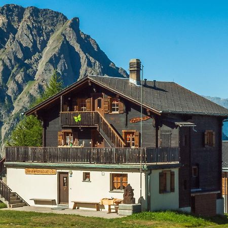 Gruppenhaus Im Walliser Alpstyle Rosswald Extérieur photo