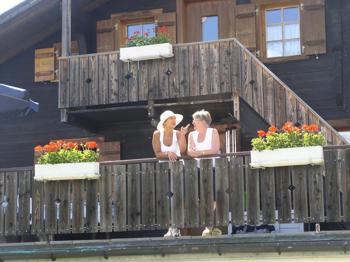 Gruppenhaus Im Walliser Alpstyle Rosswald Extérieur photo