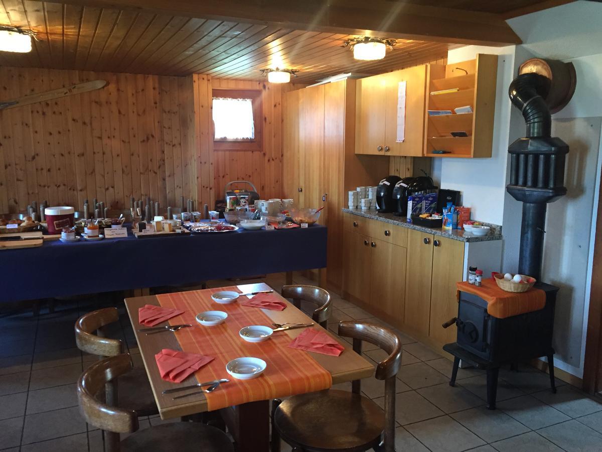Gruppenhaus Im Walliser Alpstyle Rosswald Extérieur photo